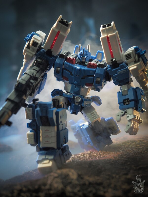 Iron Factory IF EX44 City Commander Final Battle Armor Toy Photography Images  (2 of 9)